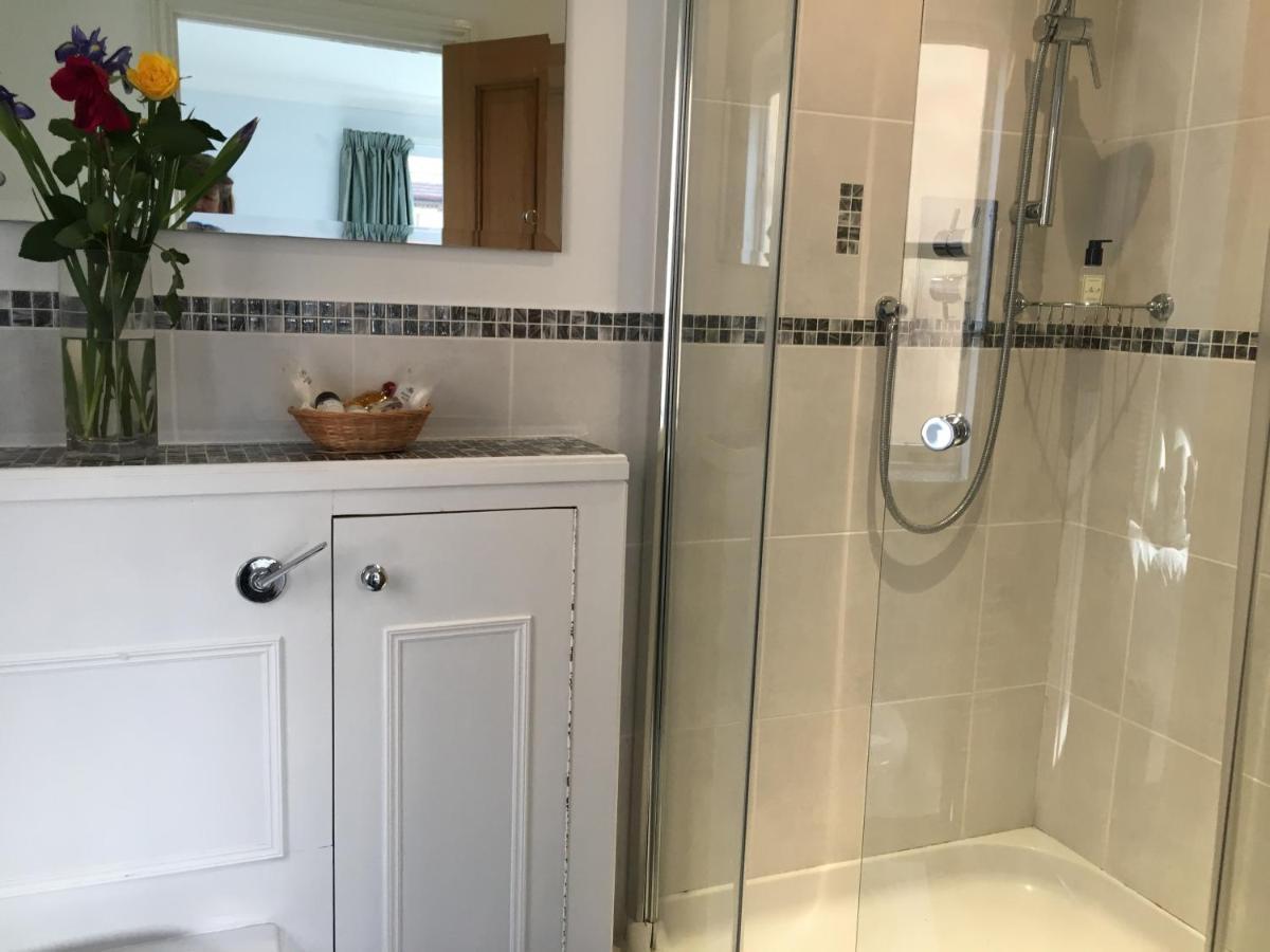 5 Charlton Mill Way B&B Chichester Ruang foto